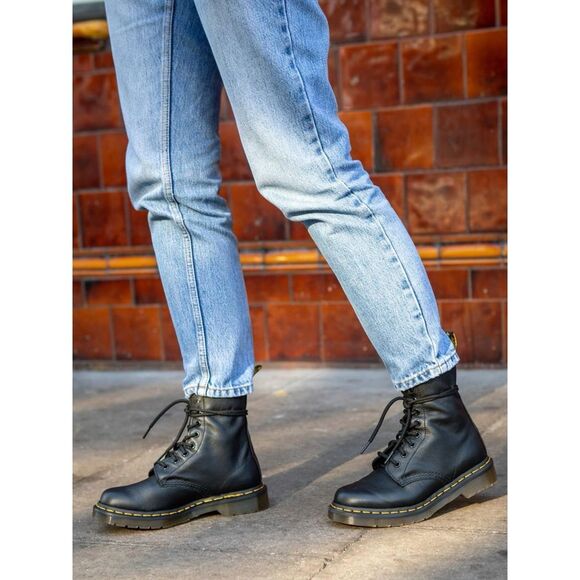 Dr. Martens Pascal Combat Boots Size 41 US 9 Grunge Punk Alternative Black - Picture 2 of 9